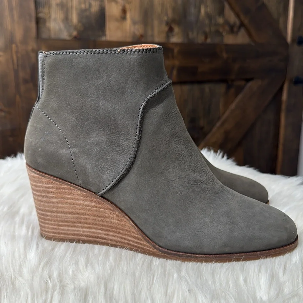 LUCKY BRAND Zanta Nubuck Booties